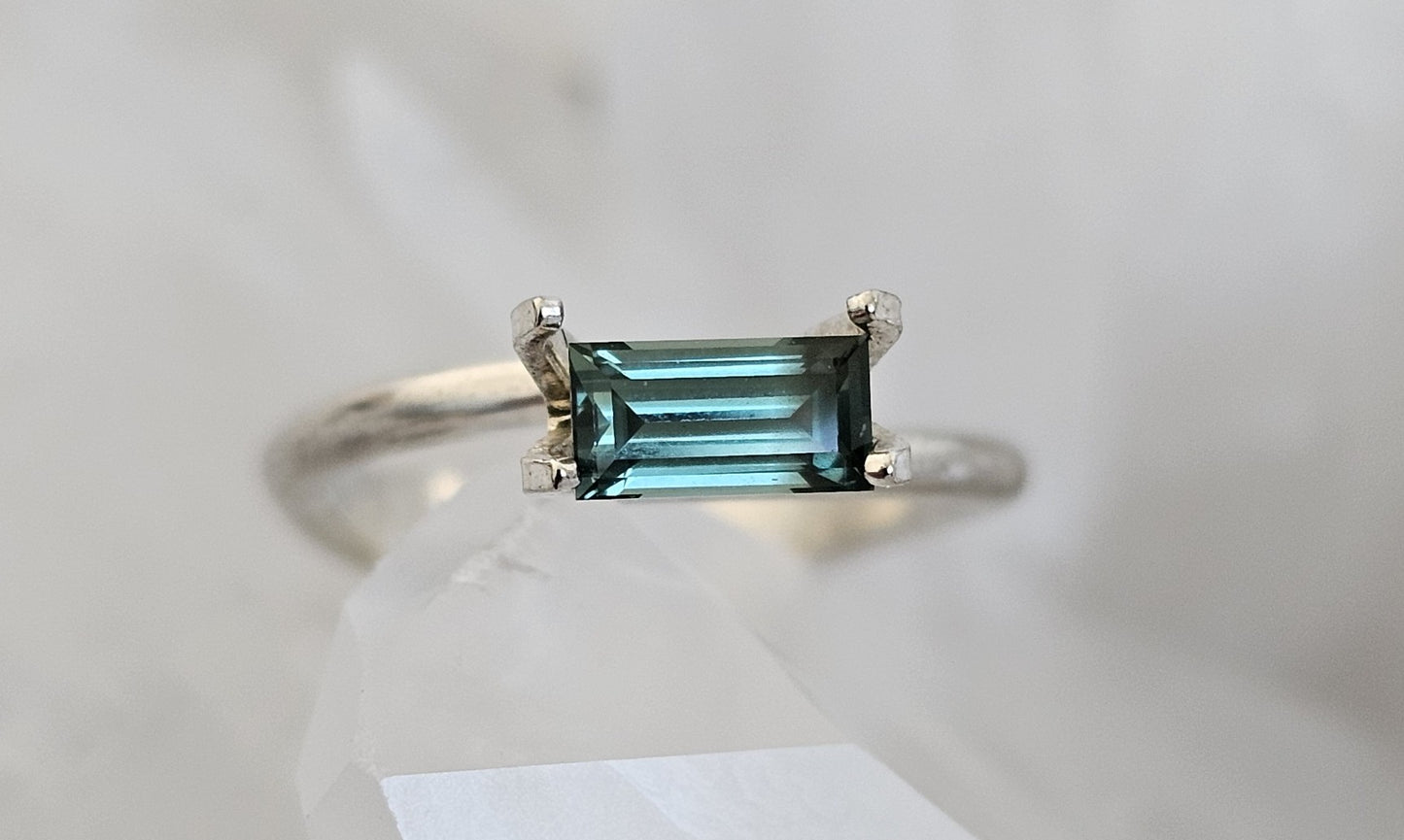 0.74 ct Baguette cut - Mid teal natural Australian sapphire