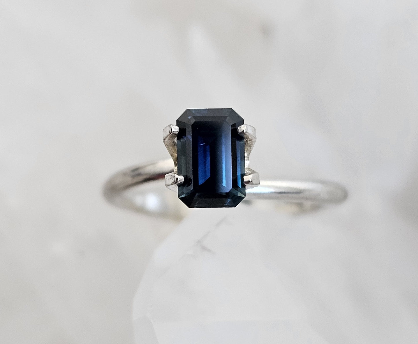 1.28 ct Emerald cut - Blue natural Australian sapphire