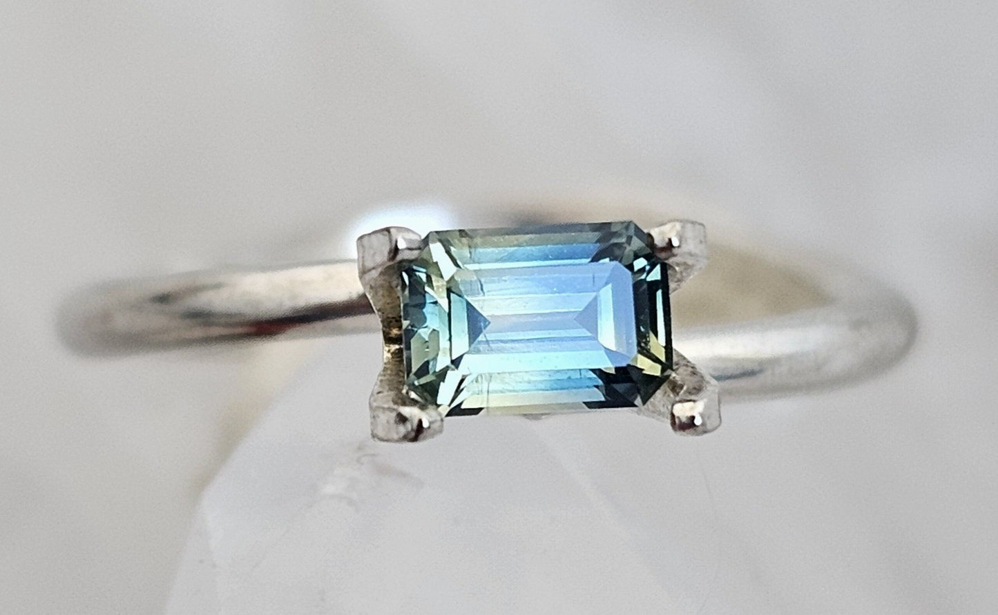 0.57 ct Emerald cut - Blue + yellow parti-colour natural Australian sapphire