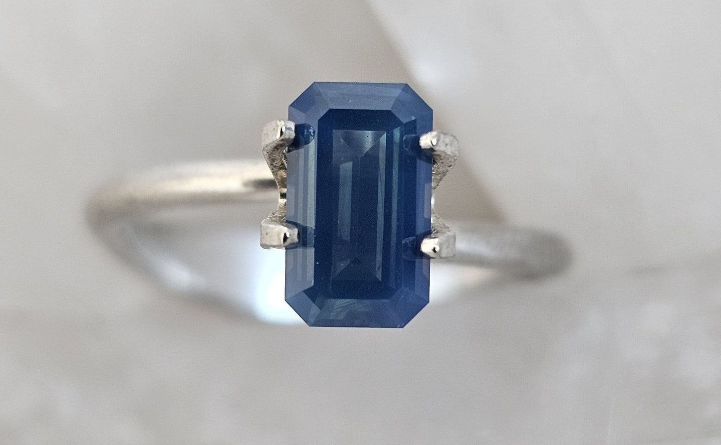 1.47 ct Emerald cut - Mid blue silky natural Australian sapphire