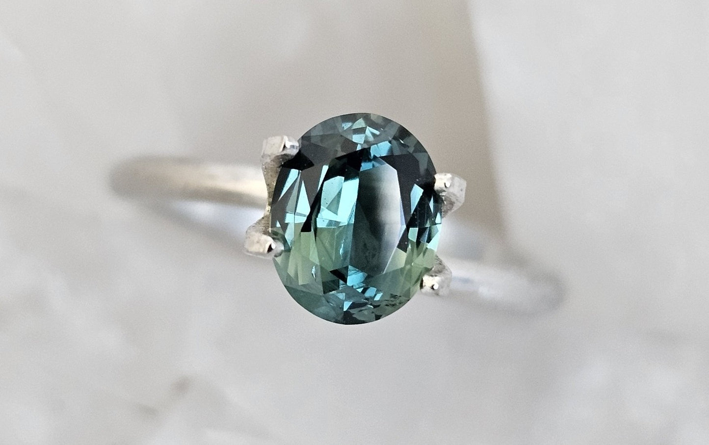 VAULT Collection 1.43 ct Oval cut - Light teal + green parti-colour natural Australian sapphire