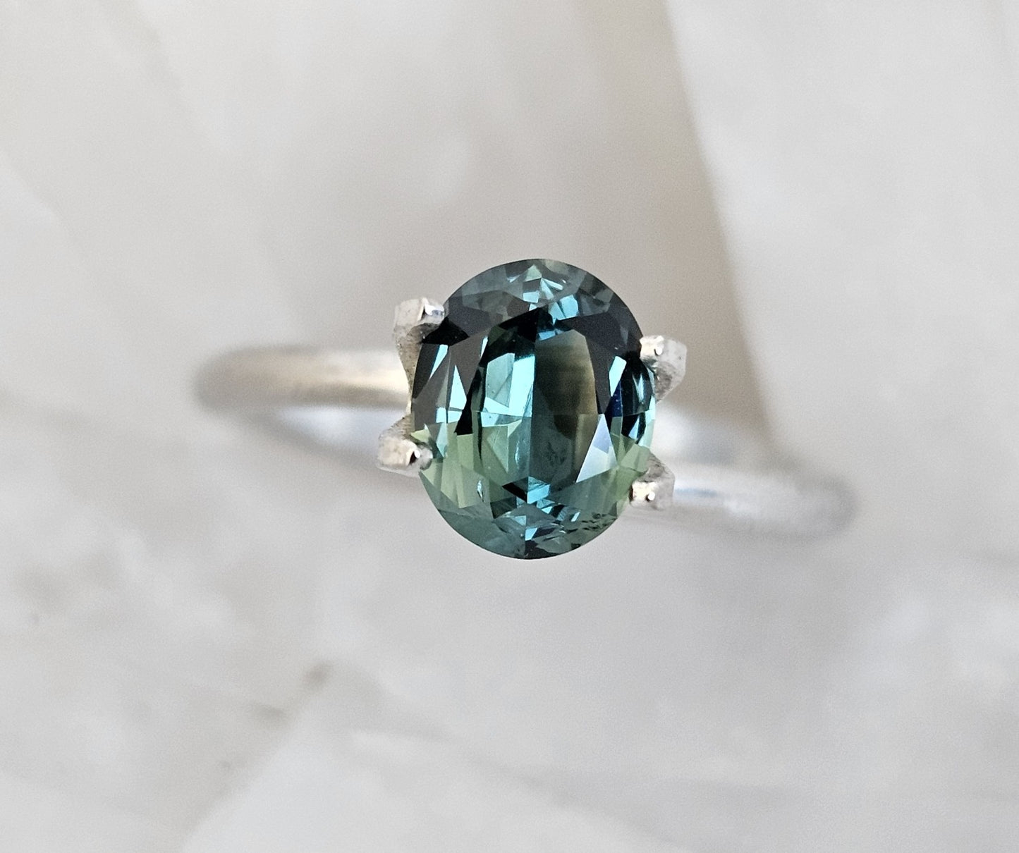 VAULT Collection 1.43 ct Oval cut - Light teal + green parti-colour natural Australian sapphire